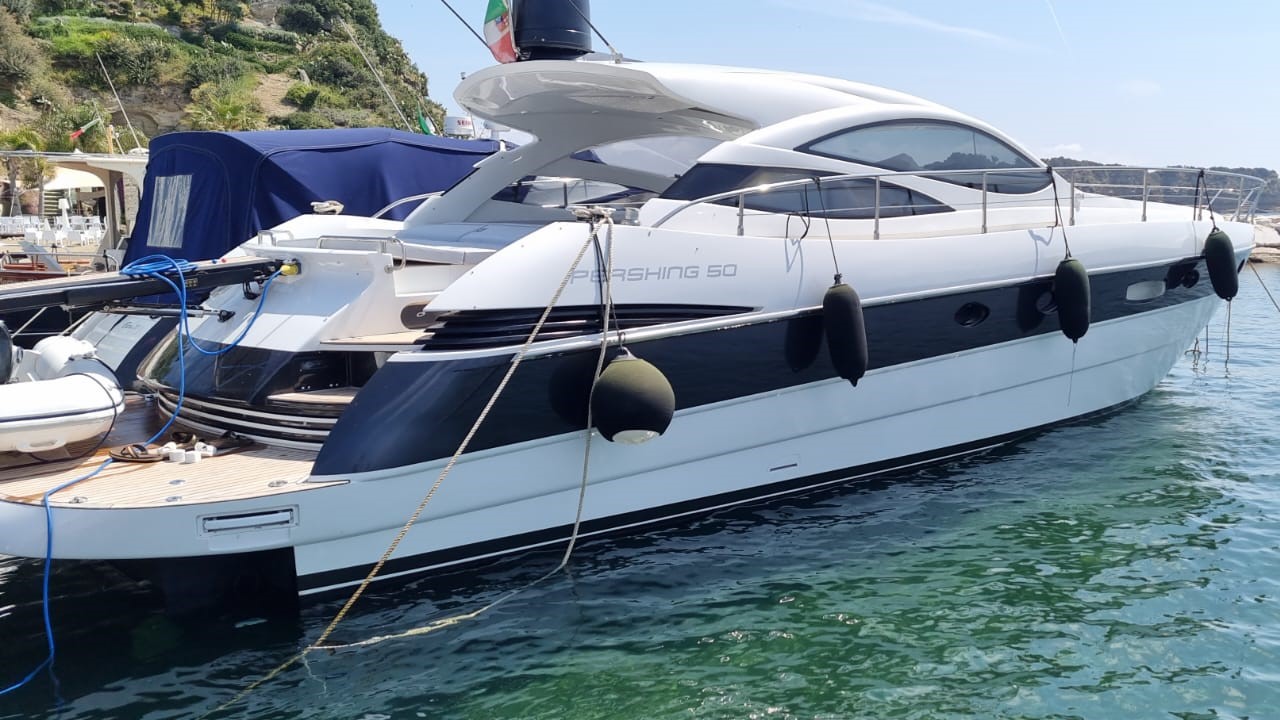 Pershing 50