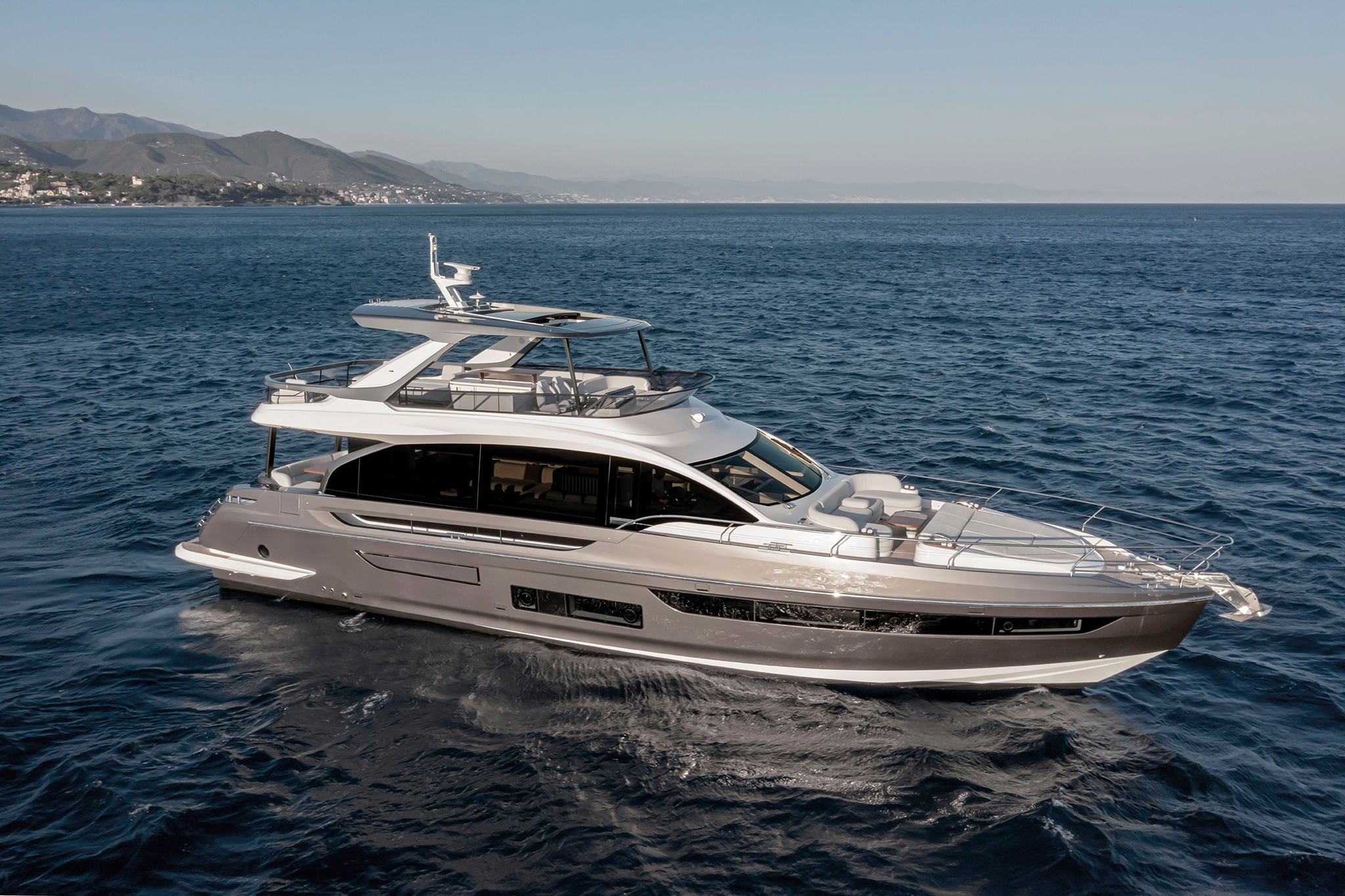 Azimut Yachts FLY 72